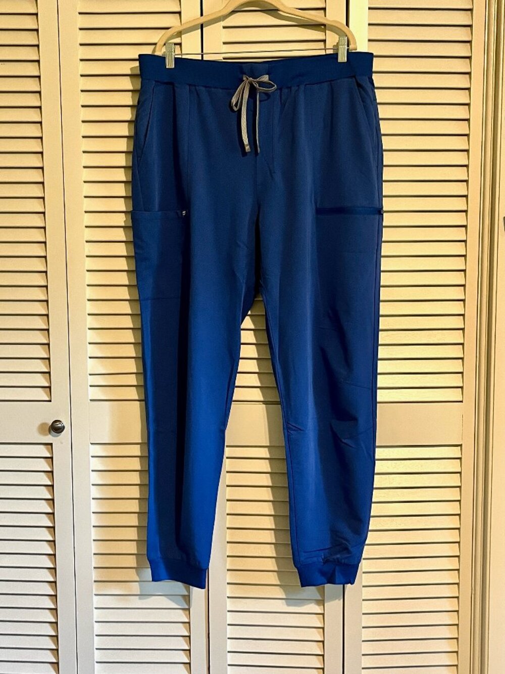 Fabletics Scrubs Joggers * Mens Size XXL TALL * Shift 5 * Royal Blue * New